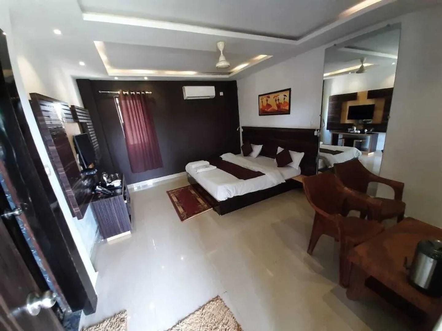 Khalsa Lake View Resort