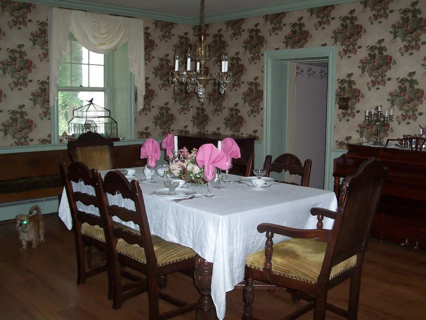 Fallen Tree Farm Bed & Breakfast