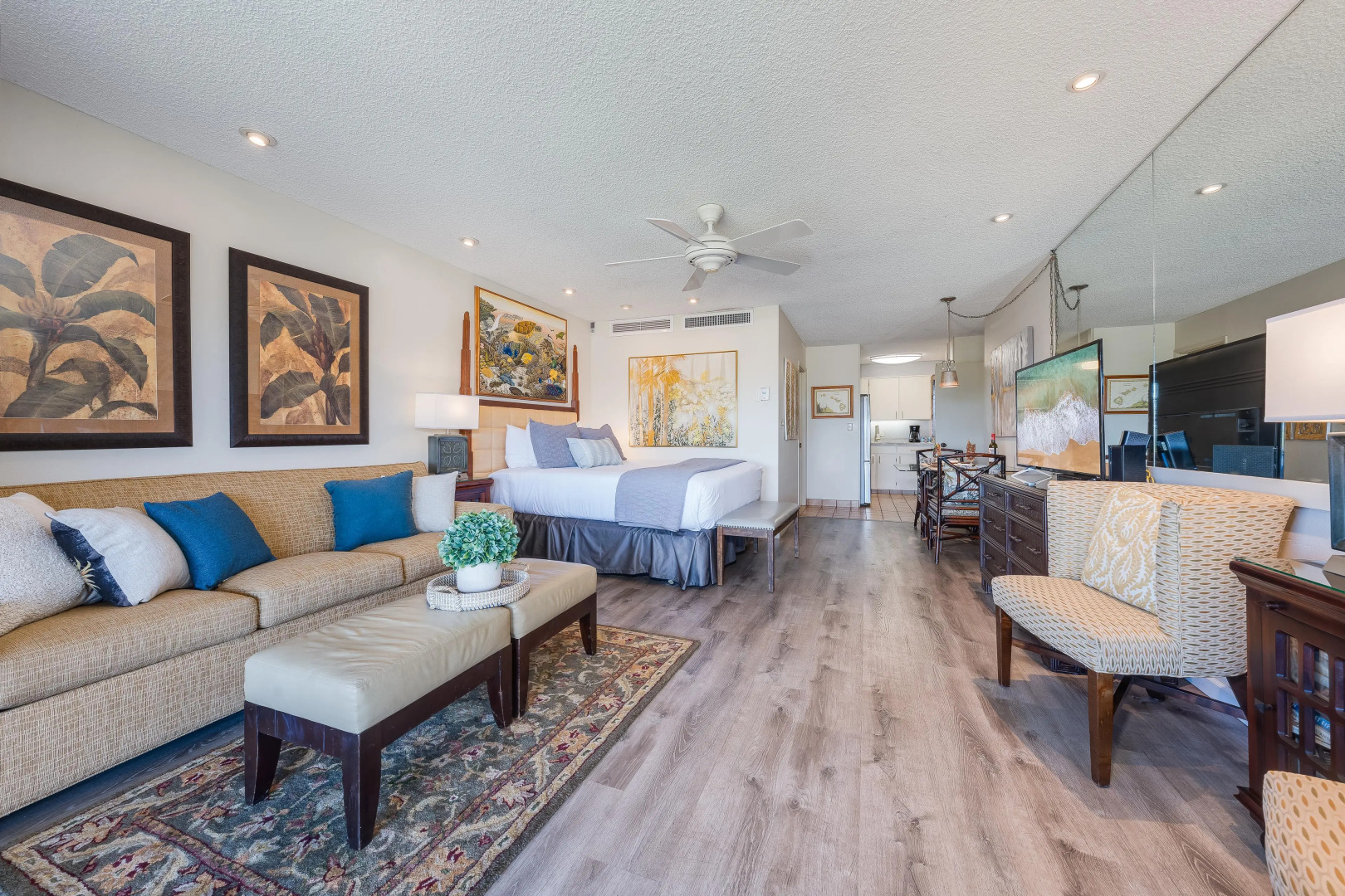 Eldorado K203 in Lahaina