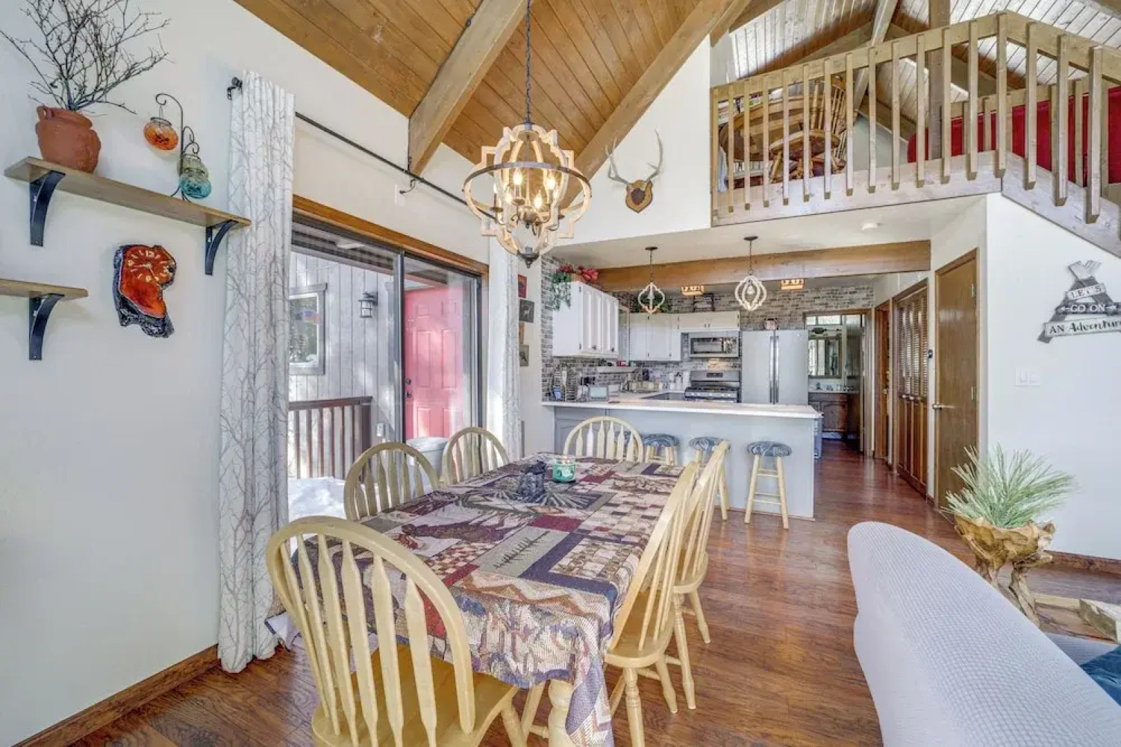 Deck & Scenic Views: Munds Park Cabin!