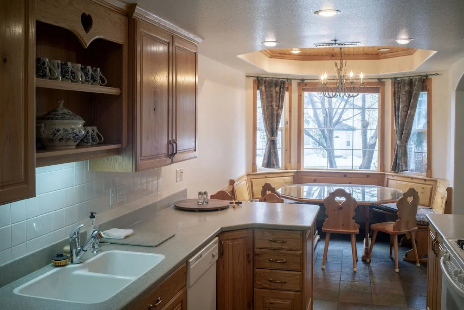 3 Bedroom 3 Bathroom Chalet 719