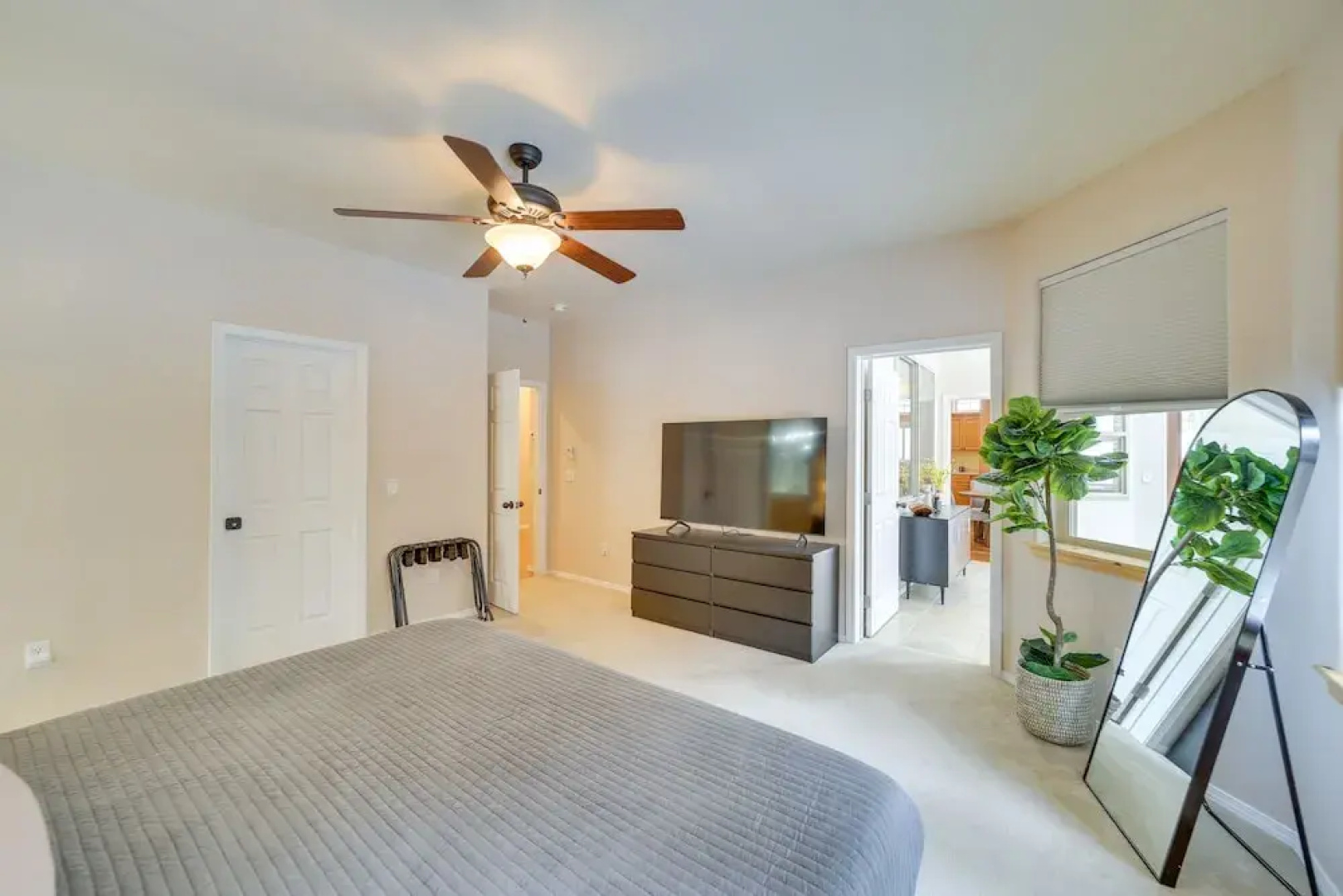 Golf & Hike: Munds Park Retreat w/ Forest Access!