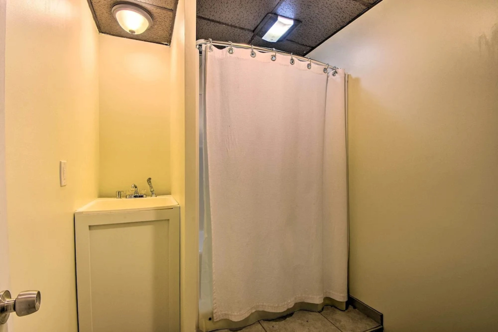 Luxe Jasper Cabin w/ Deck + Blue Ridge Mtn Views!