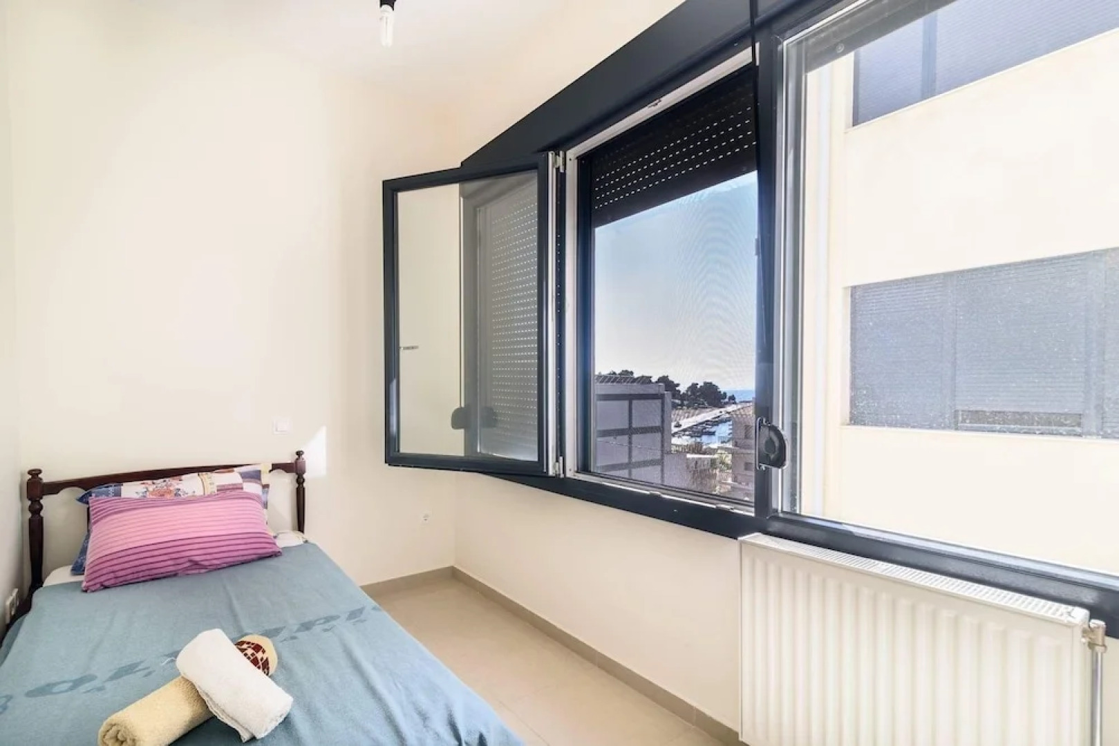 Kyparissia sea view apartment