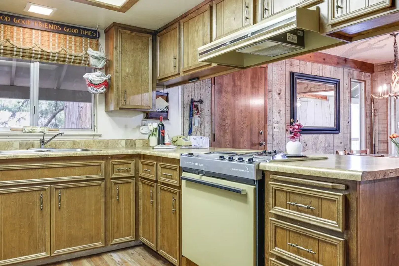 Mi-wuk Village Vacation Rental w/ Forest Views!