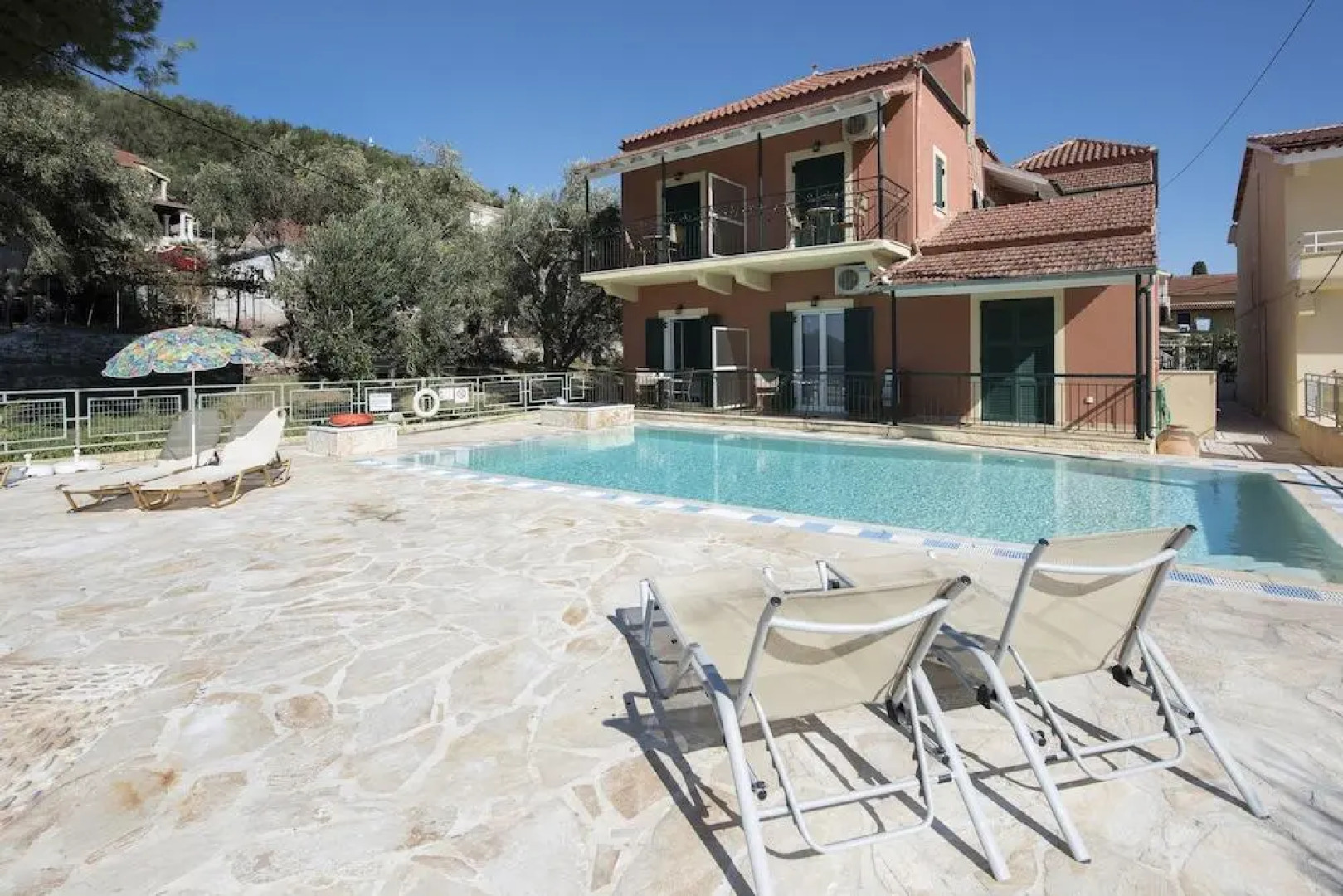 Marika Apartments & Annexe