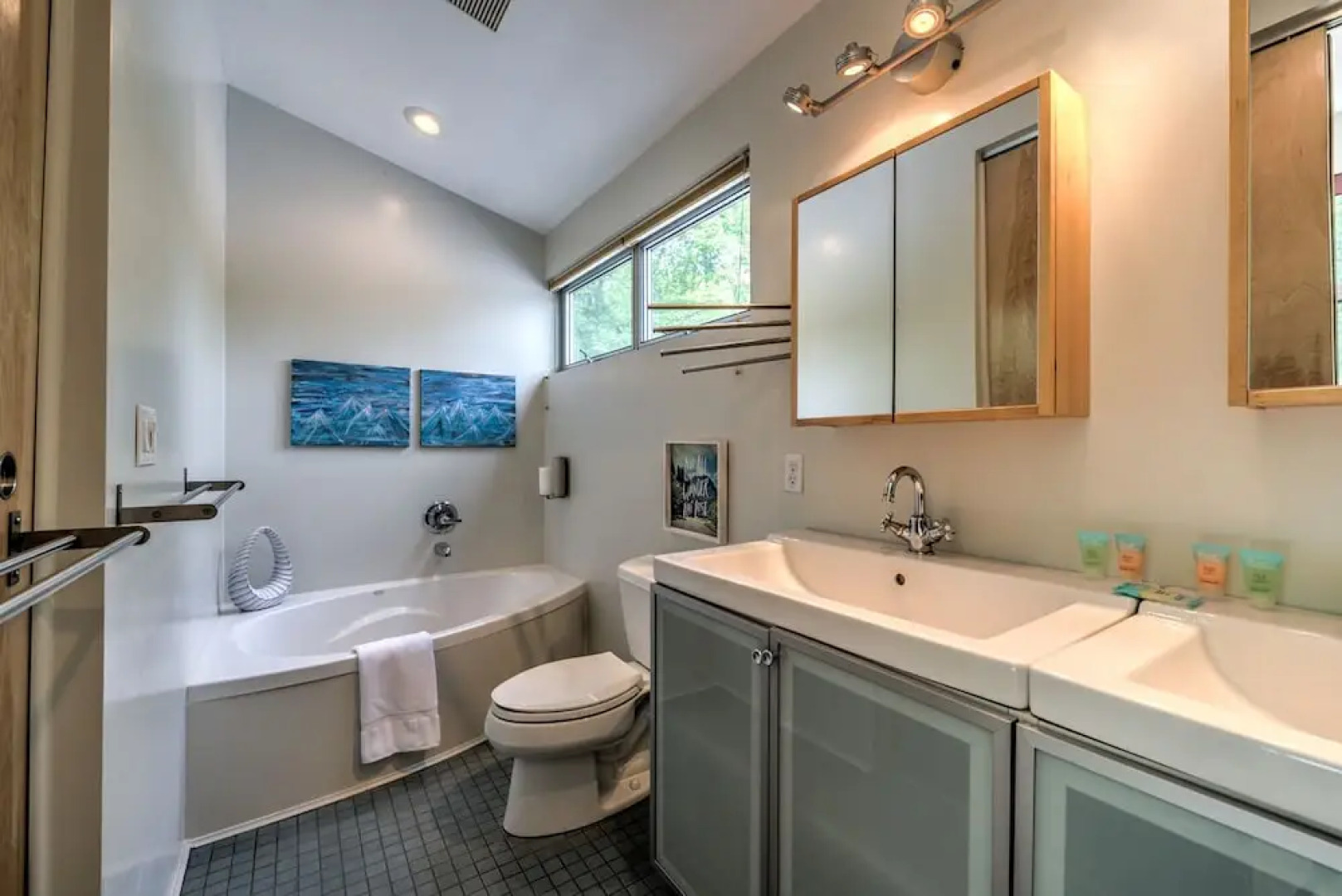 Tara's Treehouse - 3 Br Home