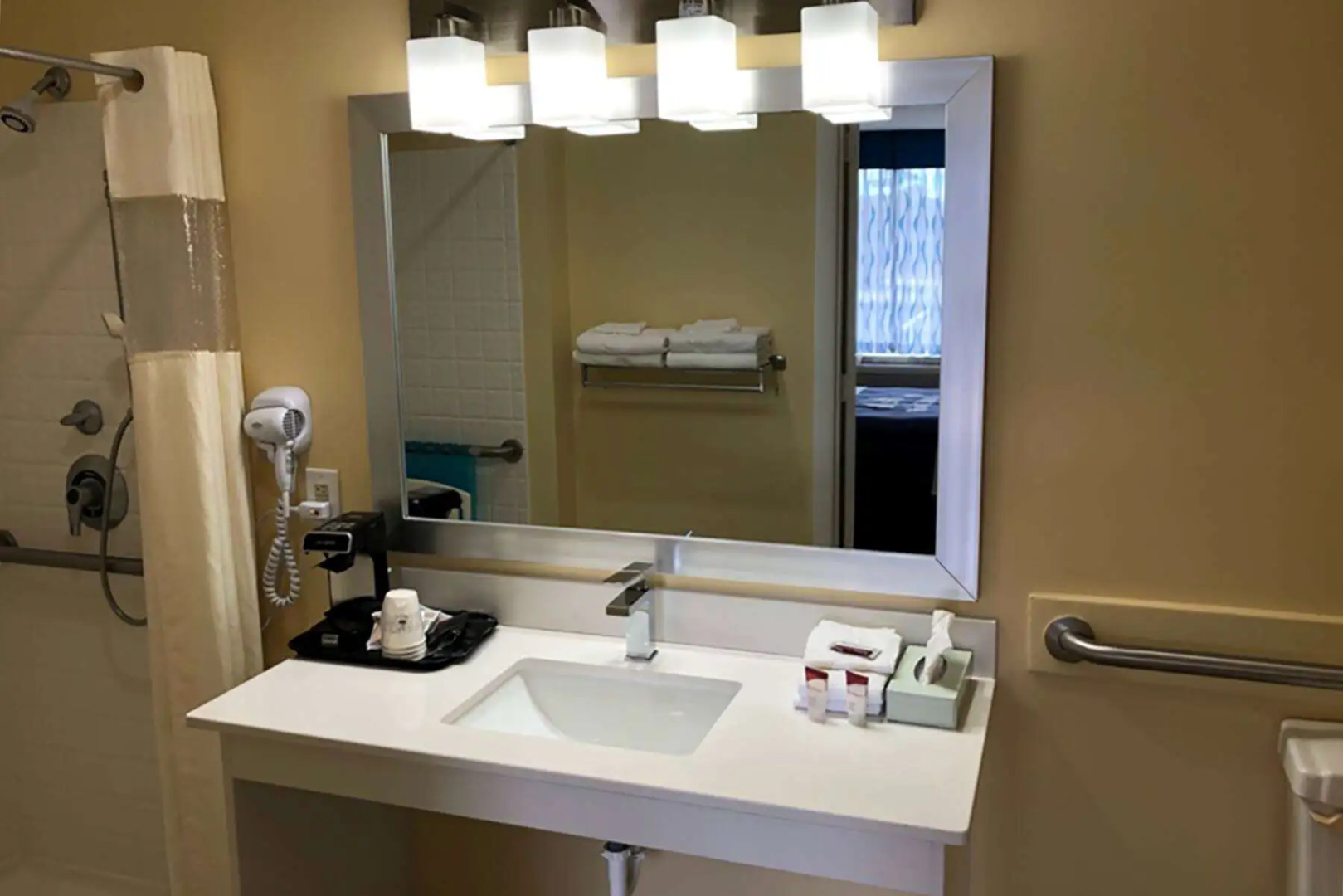 Days Inn by Wyndham Cape Carteret near Emerald Isle