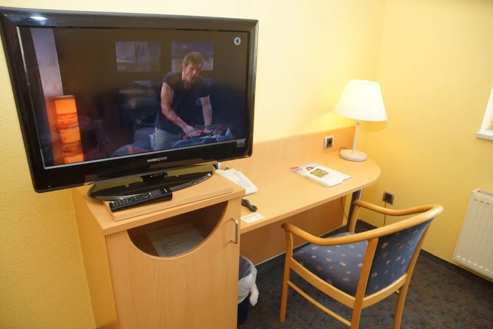 Warias Hotel & Restaurant