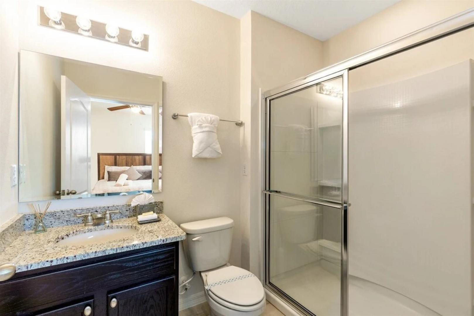 Fabulous Newly Built, 5 bed Villa With Private Pool and Modern Decor - 498