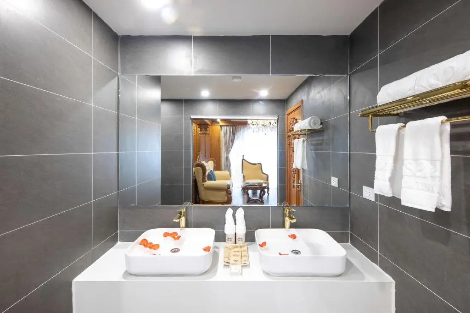 Glenda Tower Moc Chau Hotel