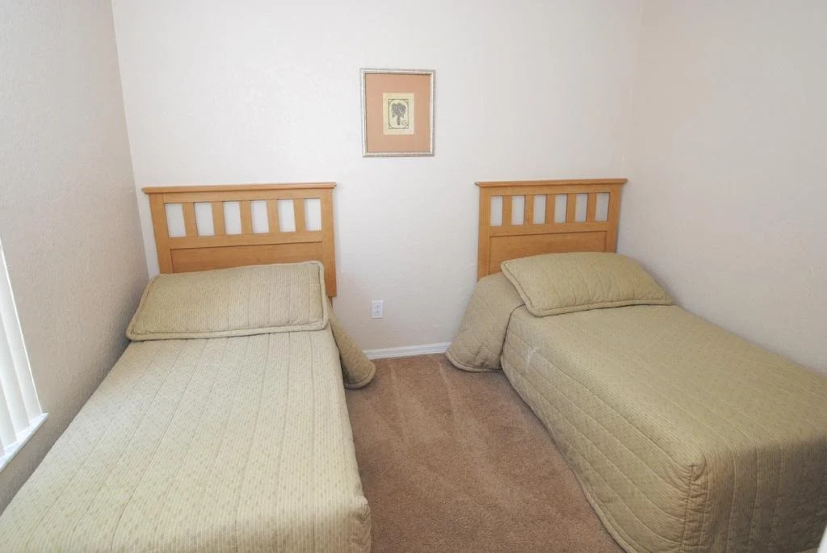 R316CAM Topsy Turvey Place 4 Br villa by RedAwning