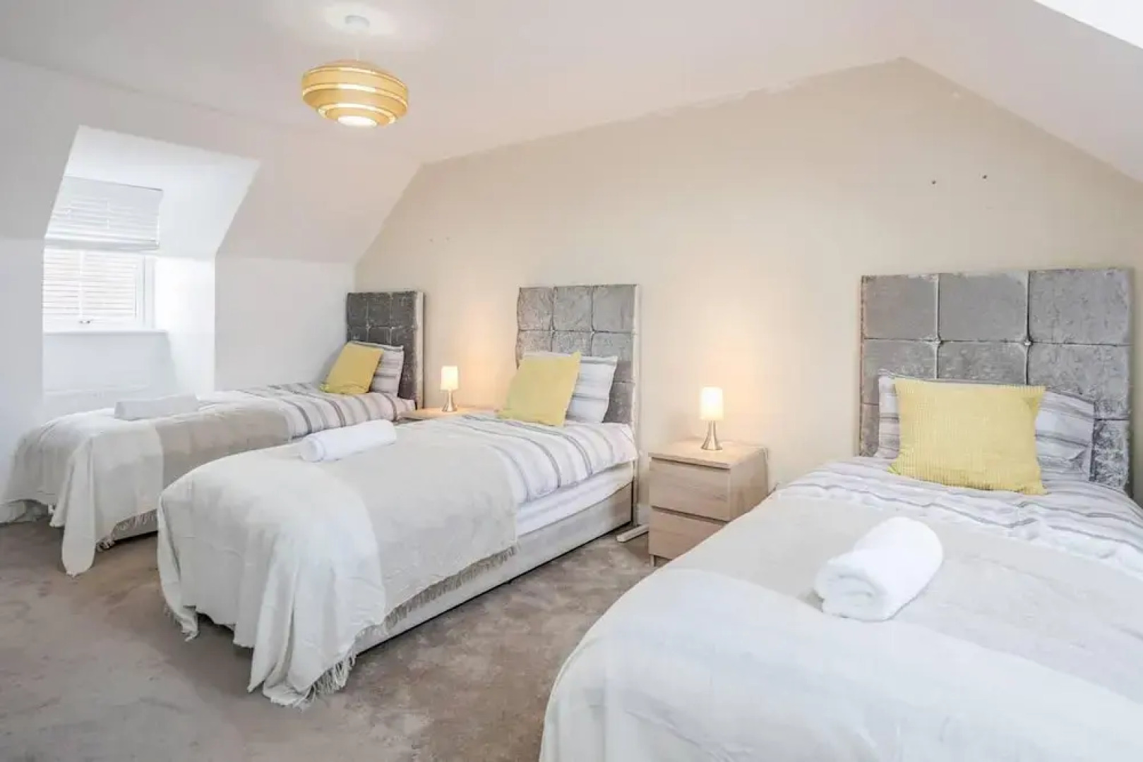 tms Cheerful 5bdr House! Thurrock! Free Parking!