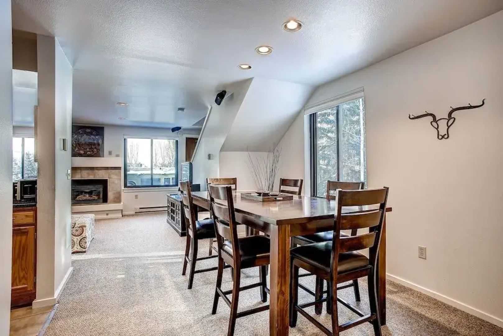 Beautifully Updated+spacious -lake Views, Kids Ski Free 2 Bedroom Condo by RedAwning