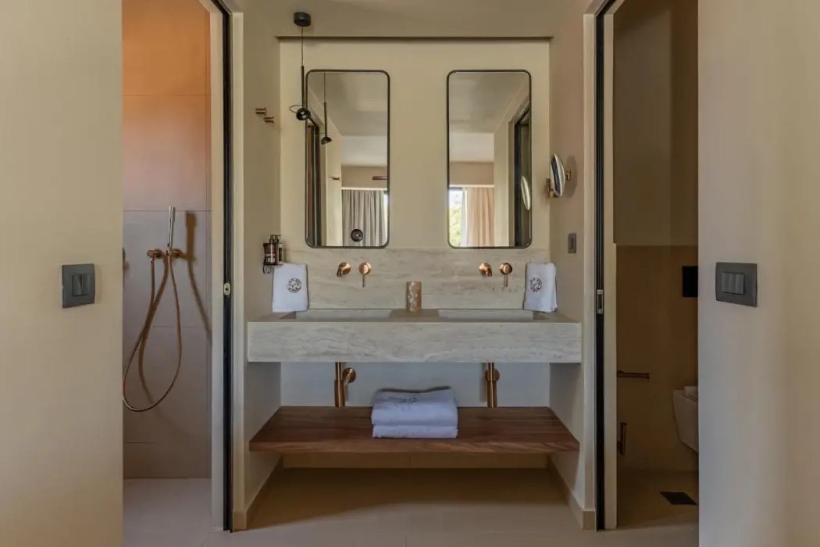 Eleonas Hotel Aparts