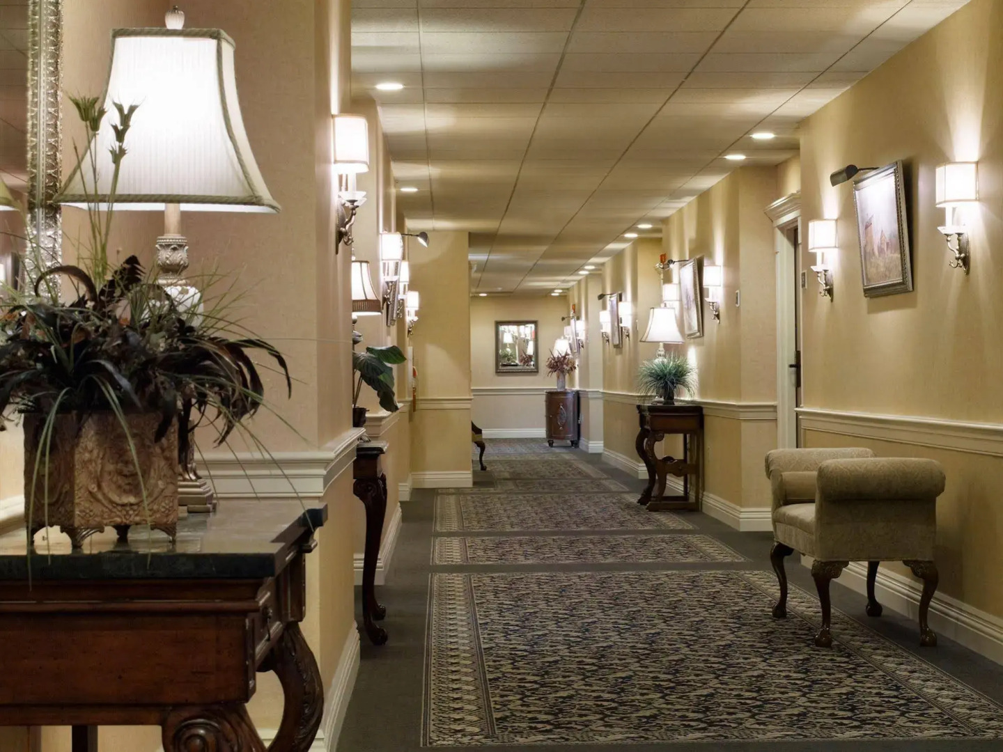 AmishView Inn and Suites