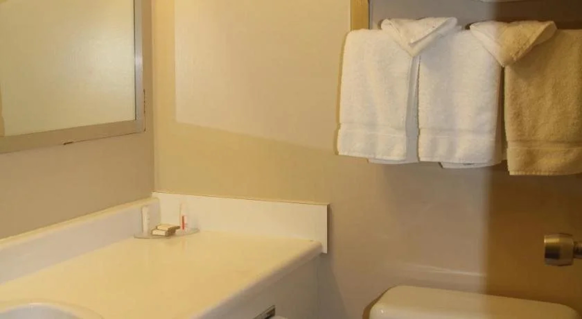 Broadway Lodge Hotel