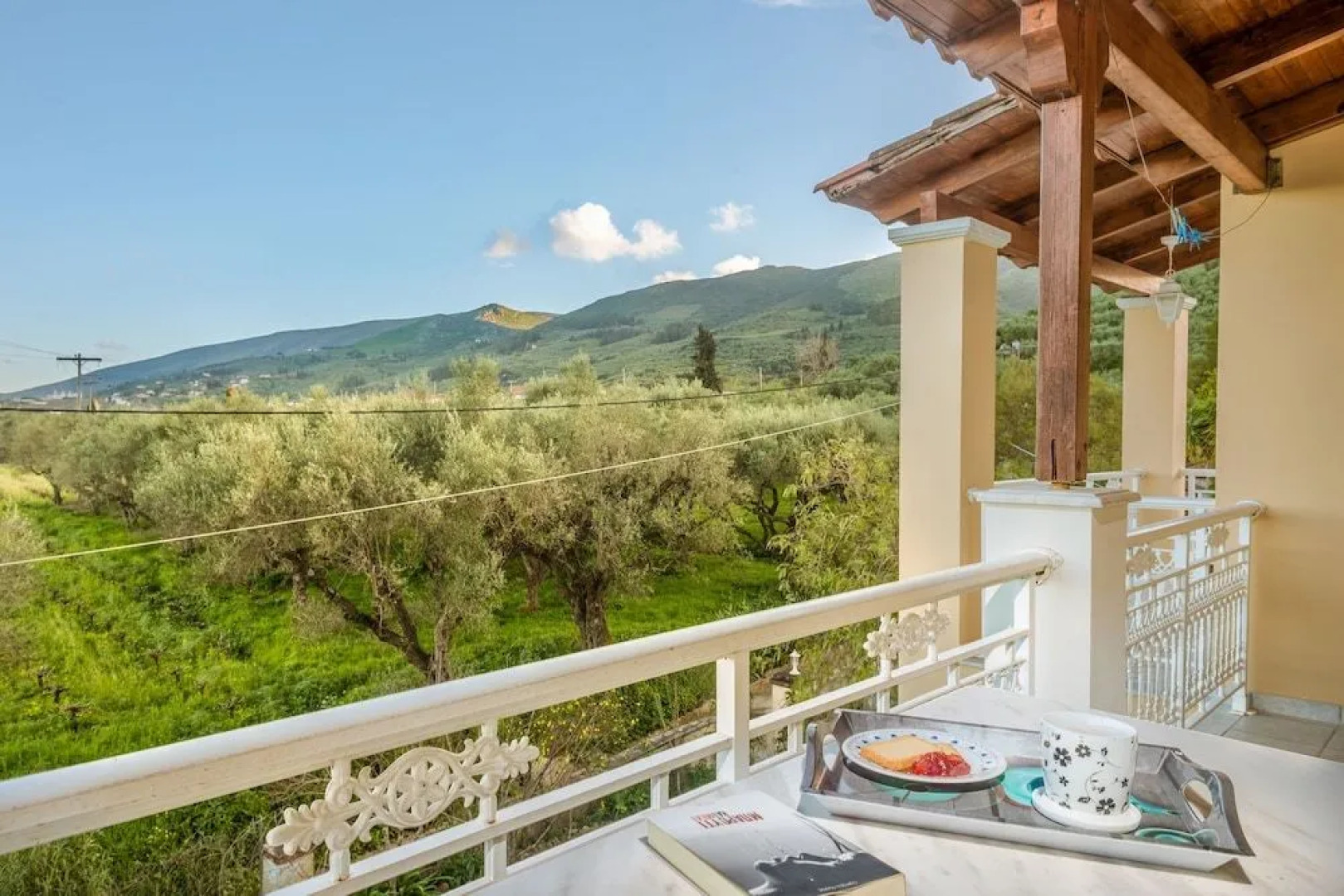 Zante 5 bedroom Villa with private pool and basketball court