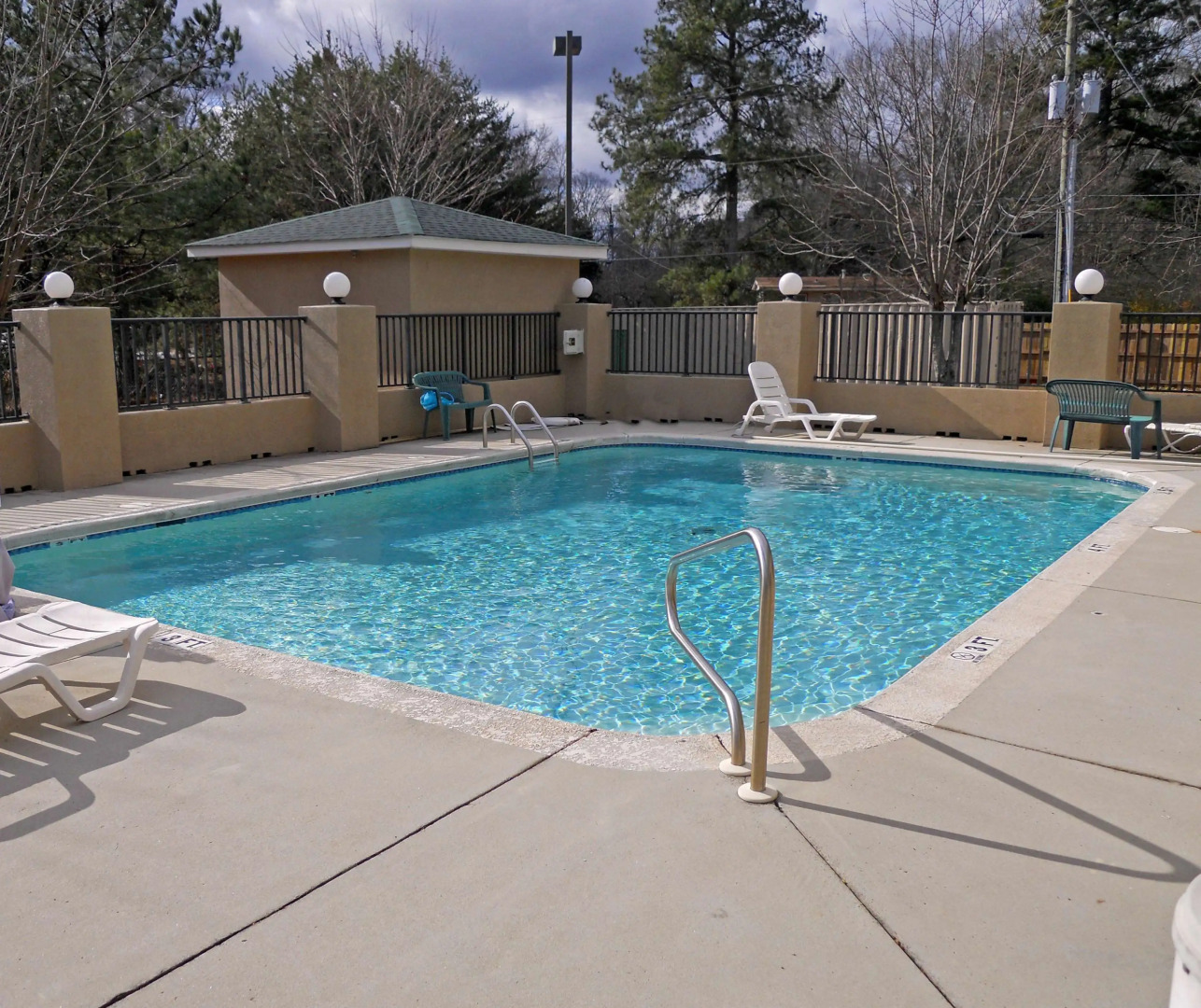 Americas Best Inn & Suites - Decatur