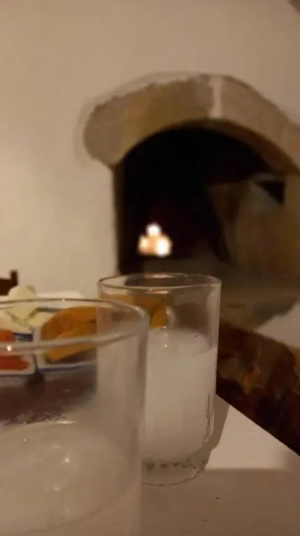 1836 Historic Stone House Goudianika