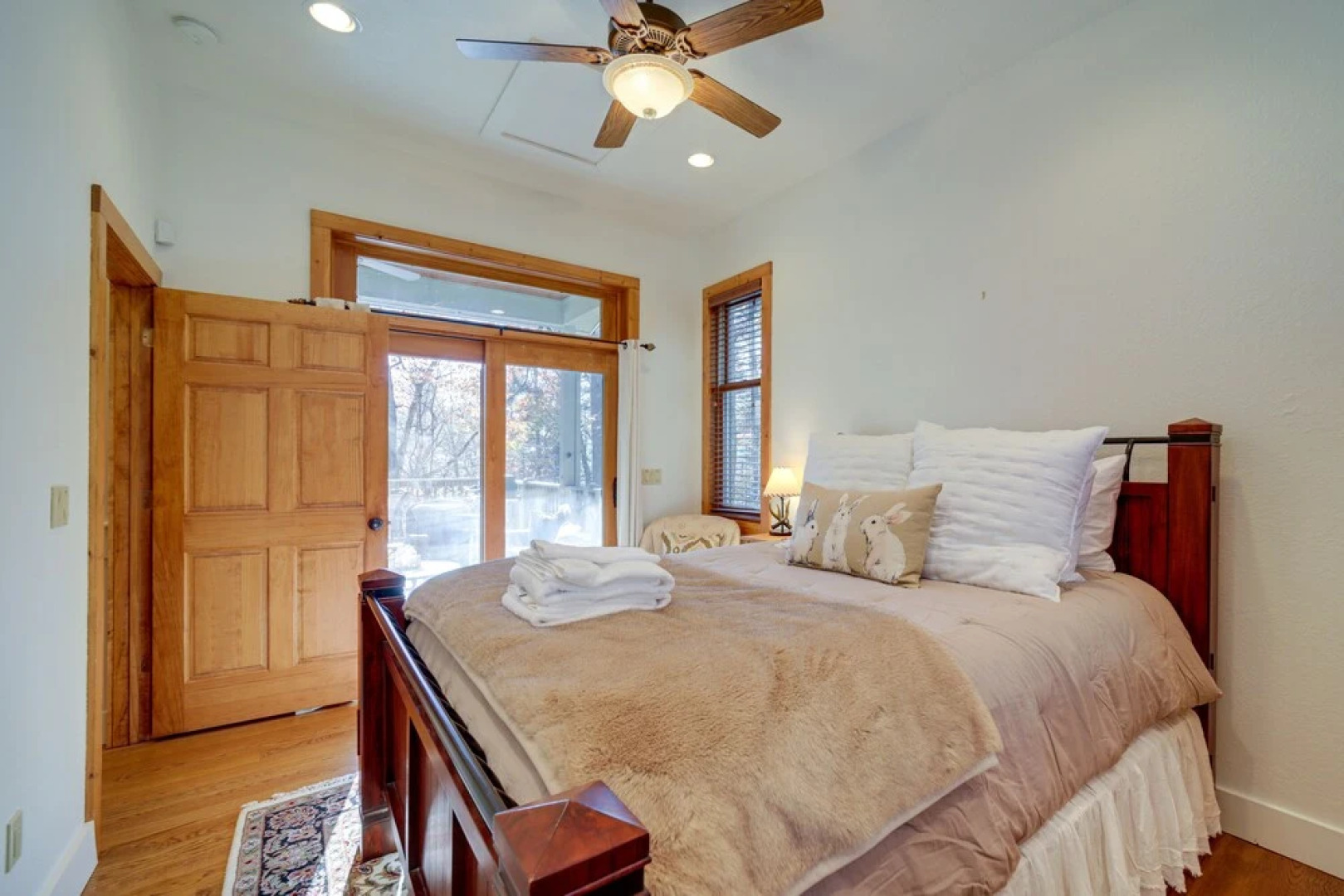 Sapphire Vacation Rental < 1 Mi to Whisper Lake!