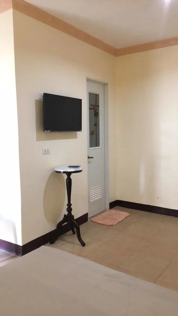 Racadisson Tourist Inn