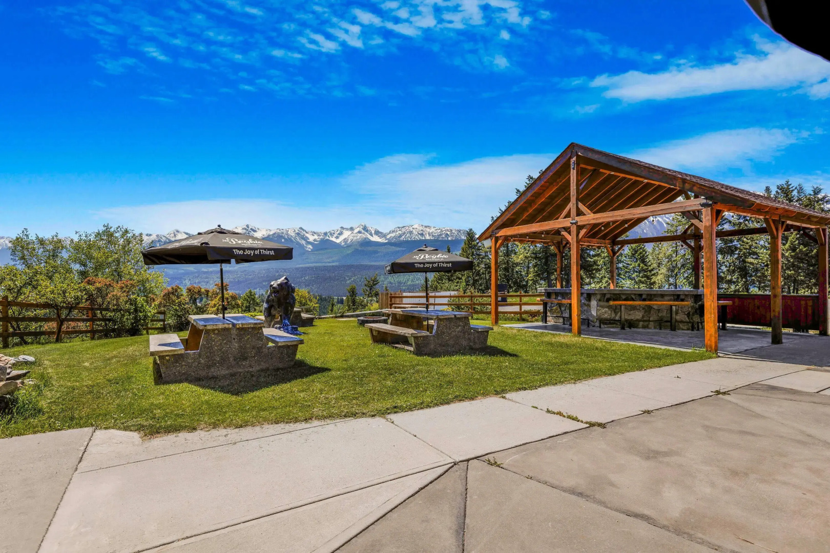 Days Inn by Wyndham Golden