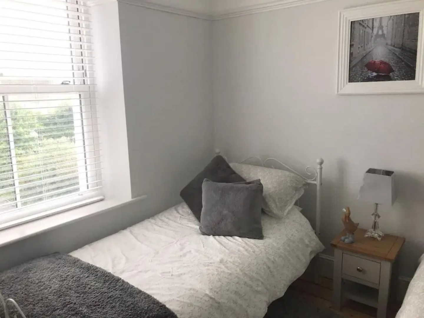 143 New Road Porthcawl