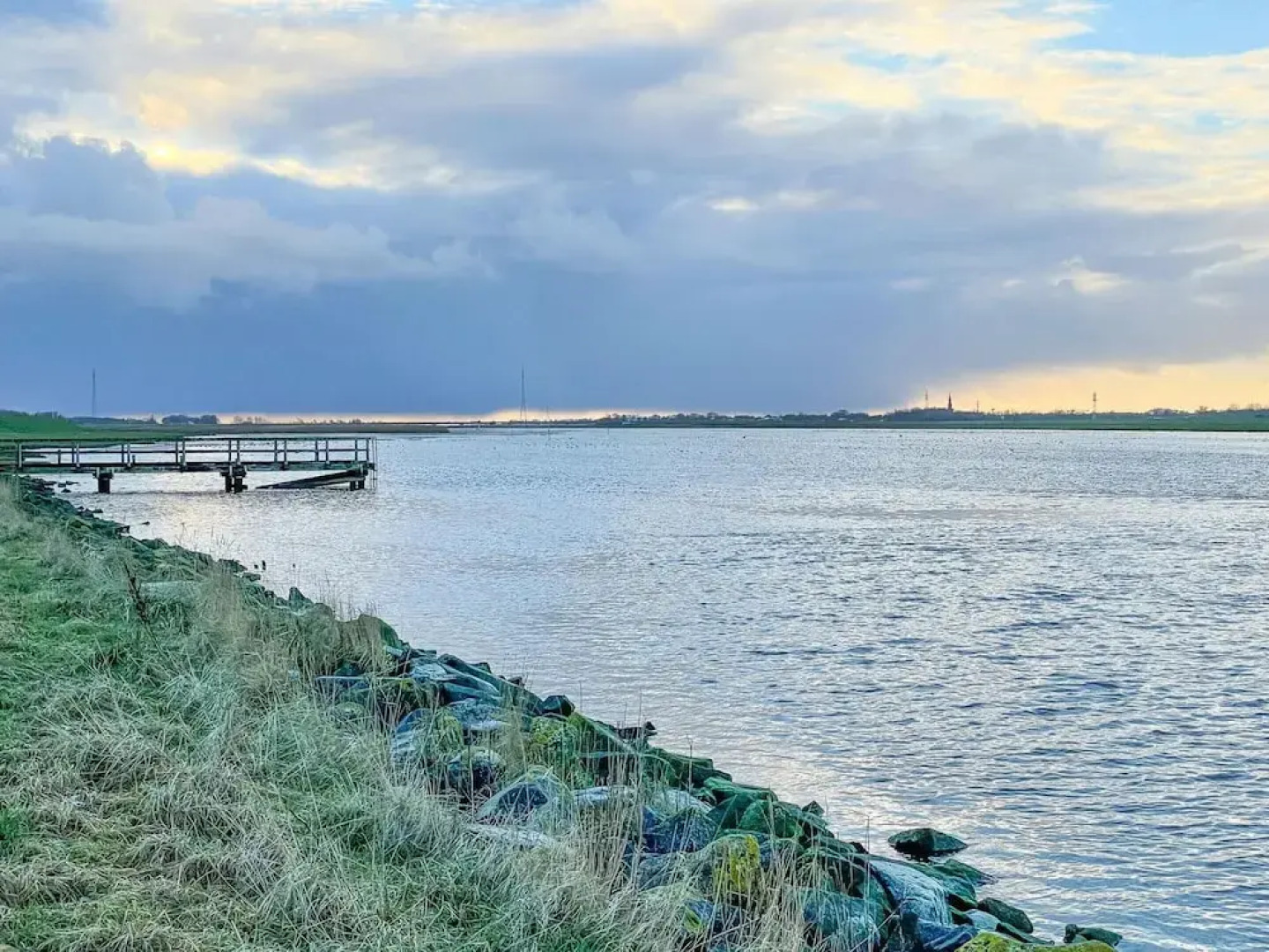 Charmantes Reetdachhaus in Lehe