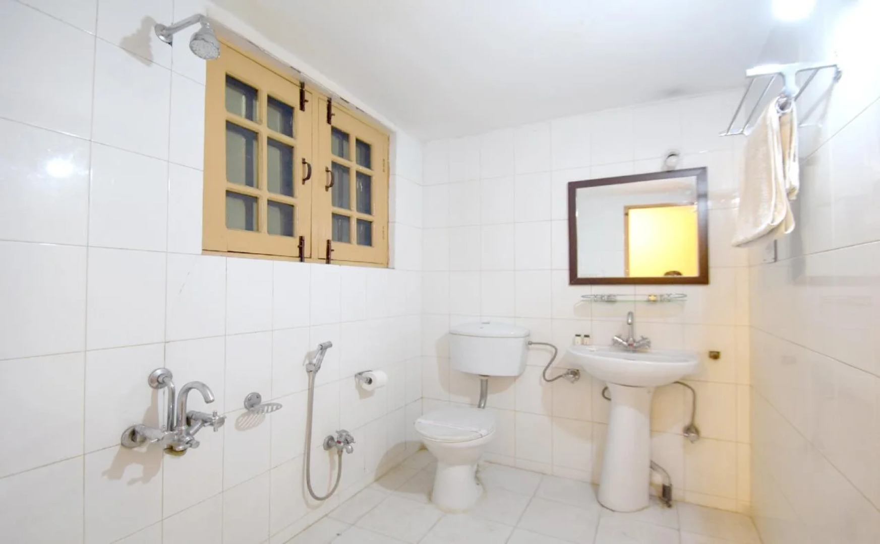 OYO 4694 Hotel City Plaza