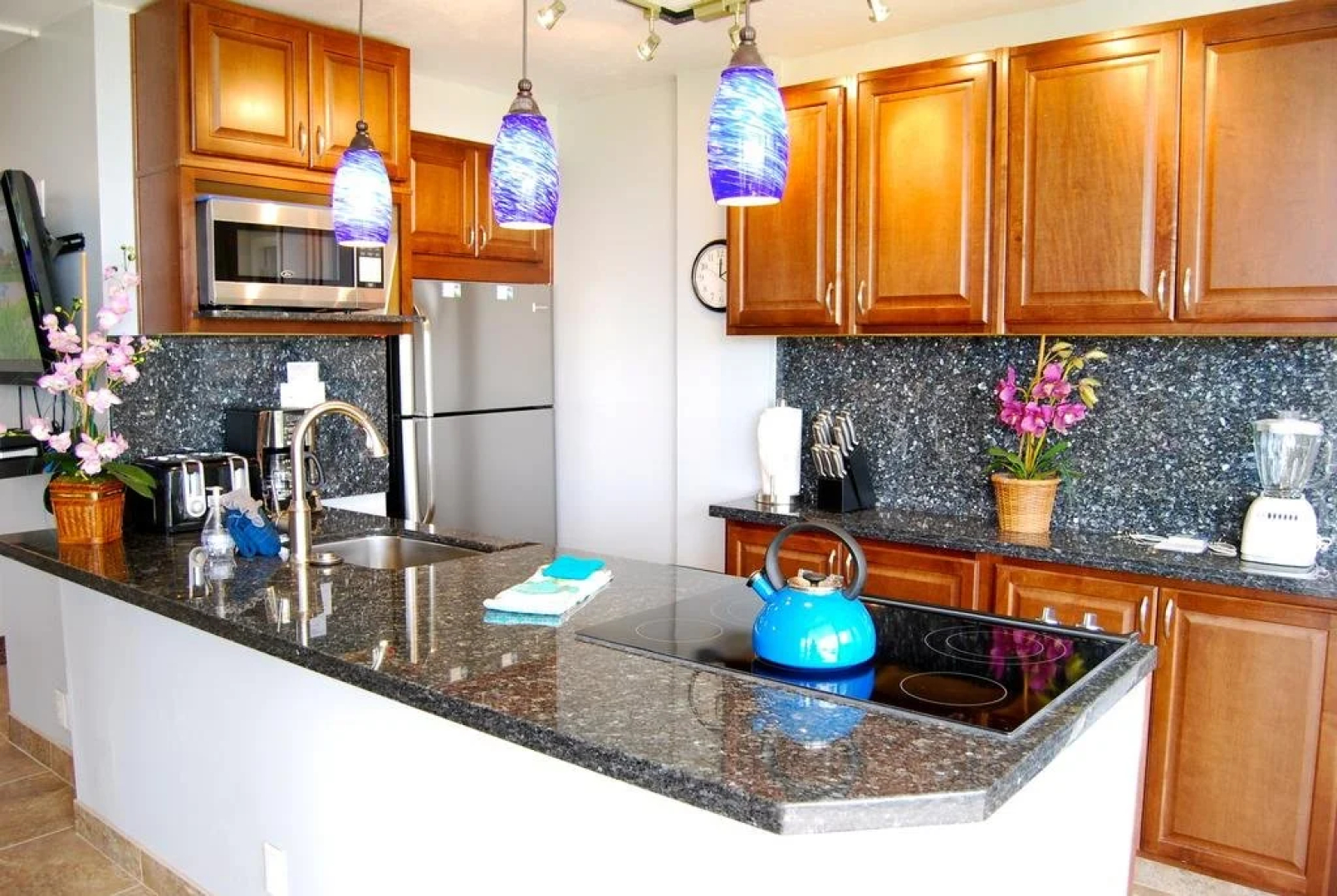 Kamaole Nalu Oceanfront Condo Rentals