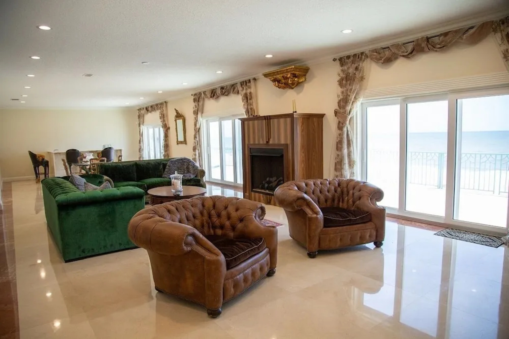 Ocean Mansion on the Beach, Private Pool, Hot Tub