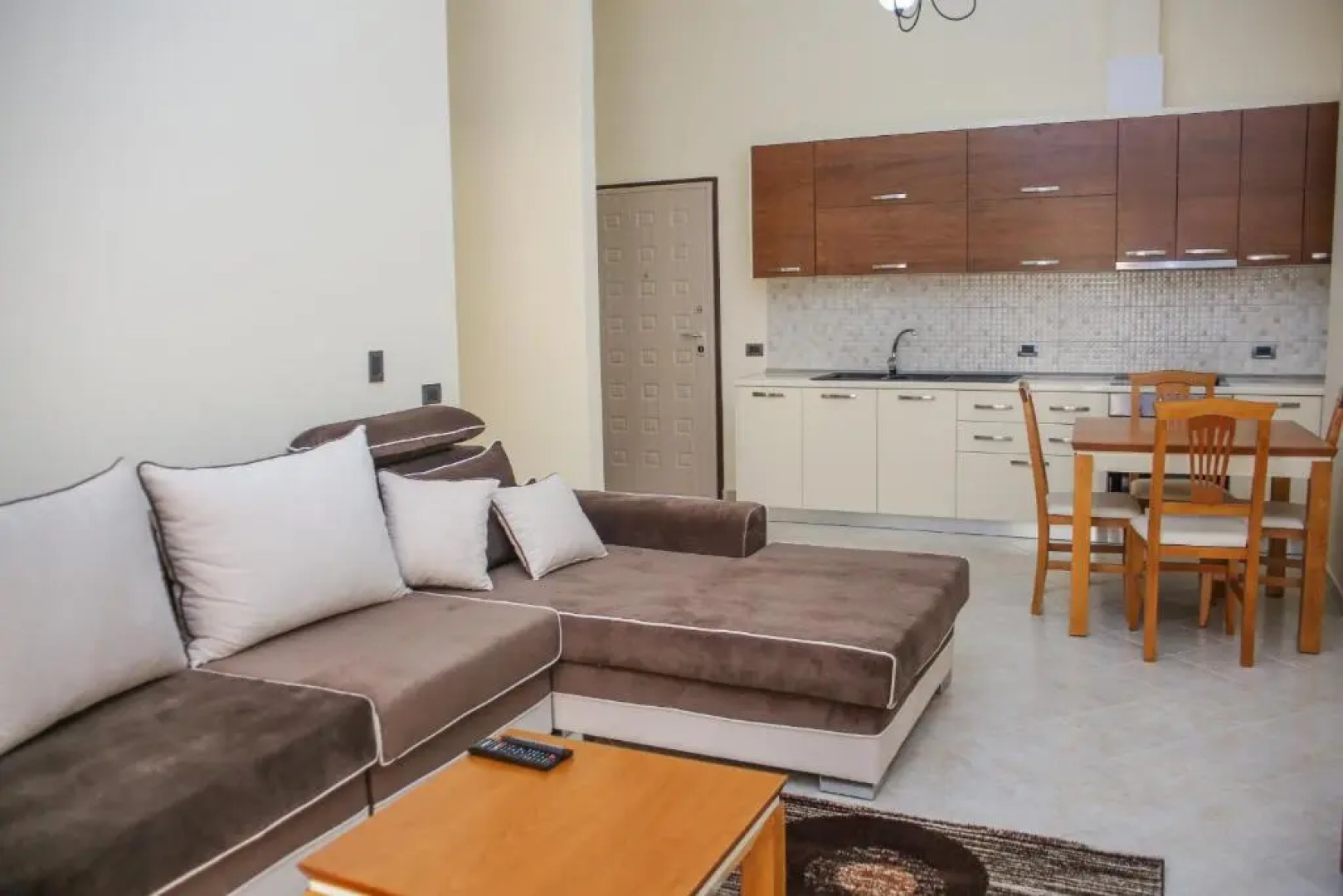 Luxury Apartments Golem