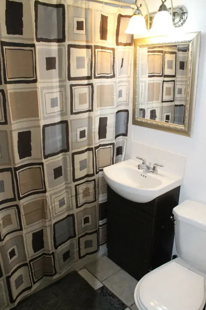 Adib Apartments - 840 Woodroffe Ave, Unit 2
