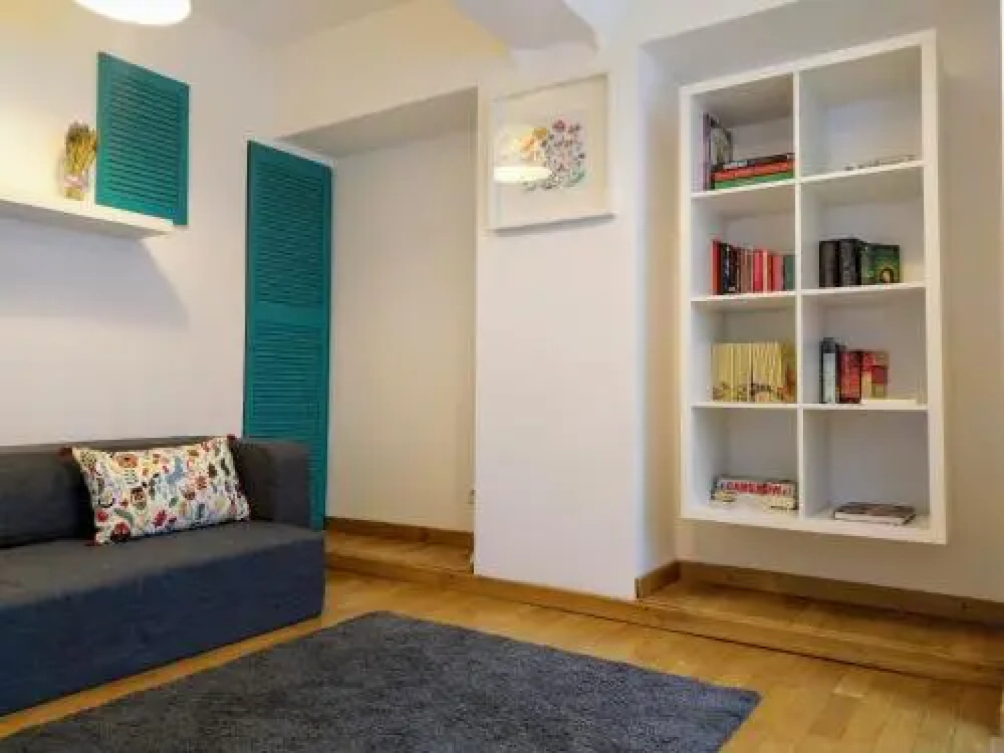 Silvia's Apartment