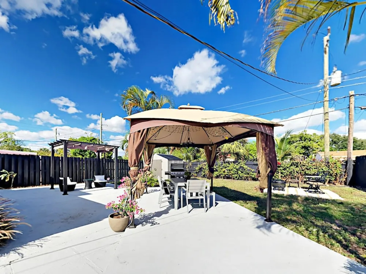 Bohemian Beach House - 3 Br Home