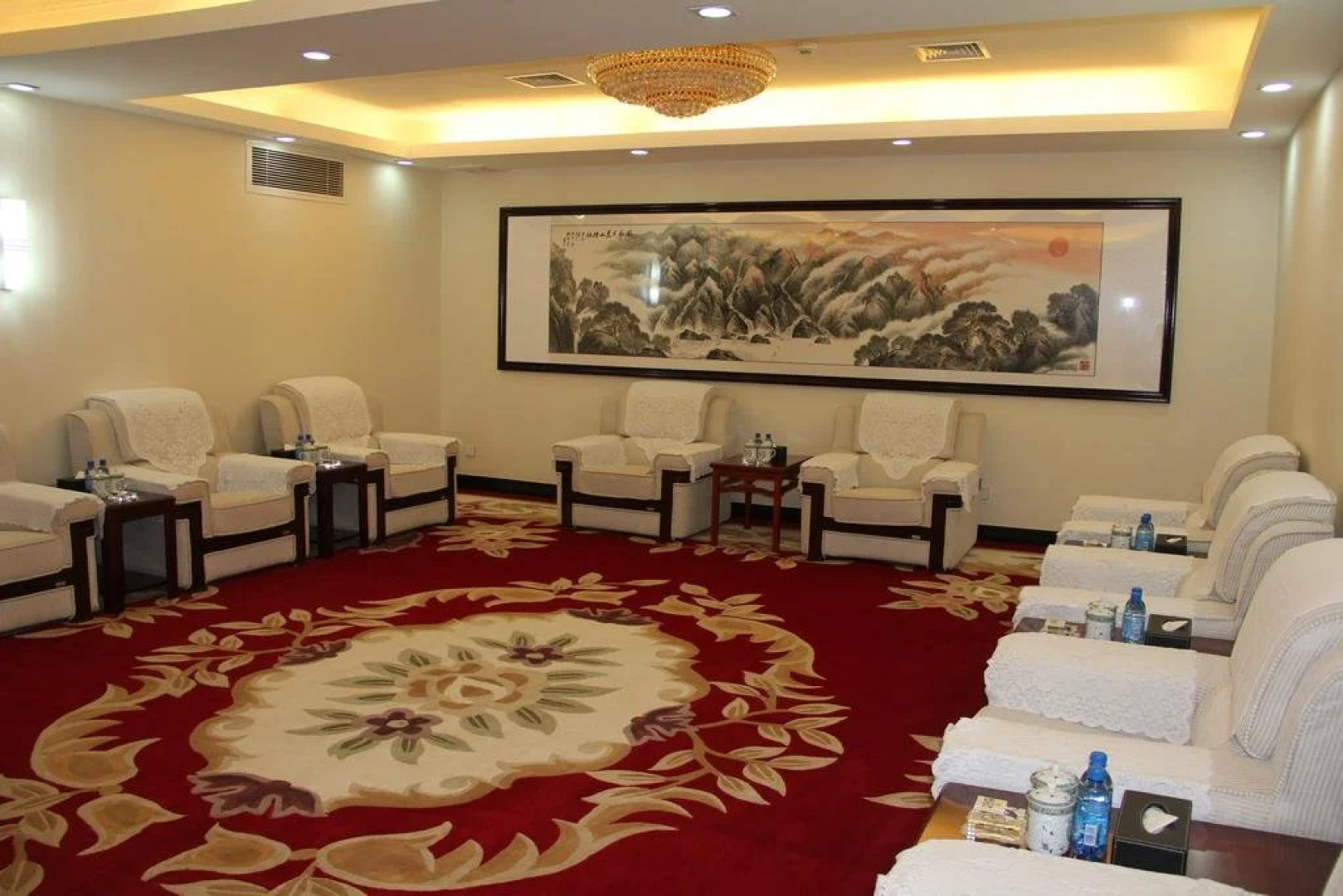 Qinghua Business Hotel