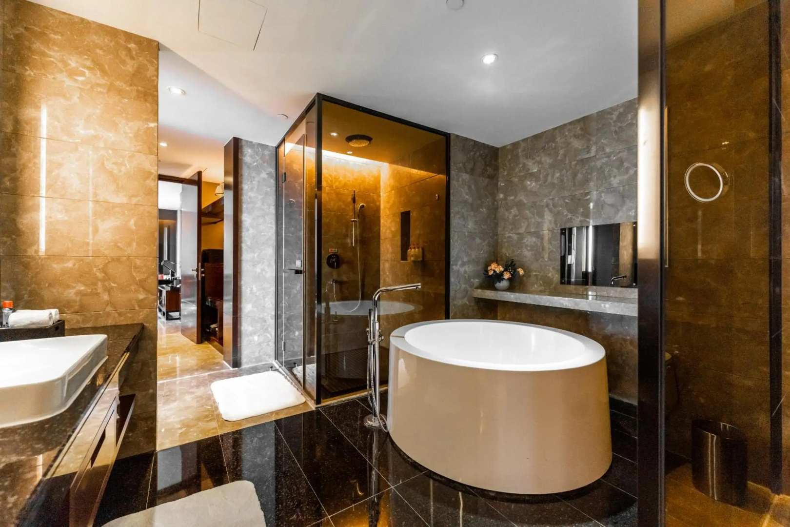 Crowne Plaza Huizhou by IHG