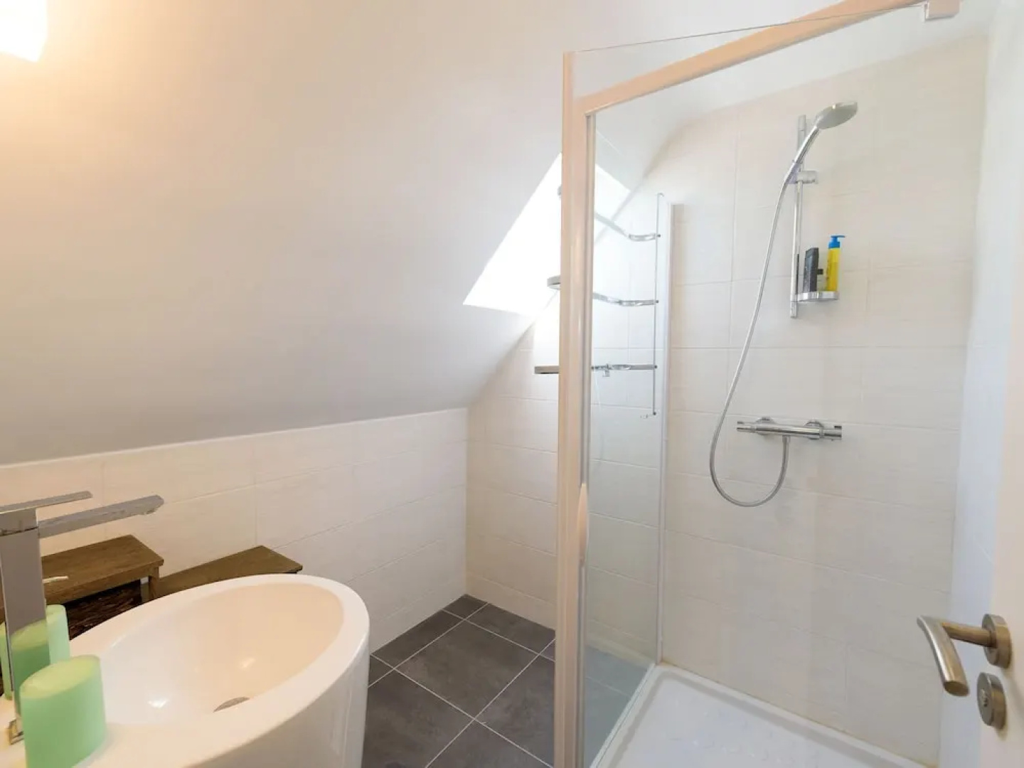 Beautiful Breton villa with private pool and large garden, 6 km from the coast