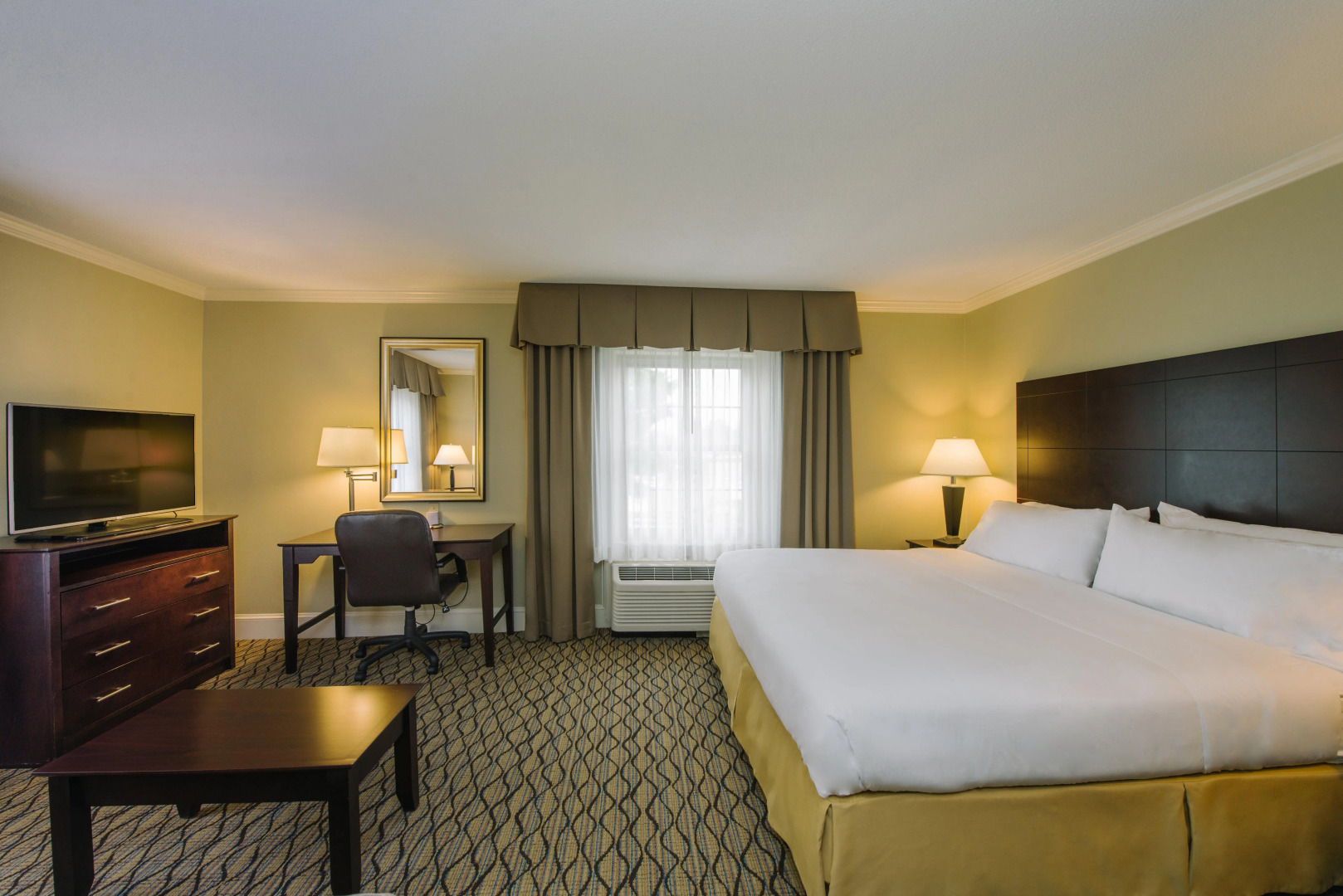 Holiday Inn Express & Suites Merrimack