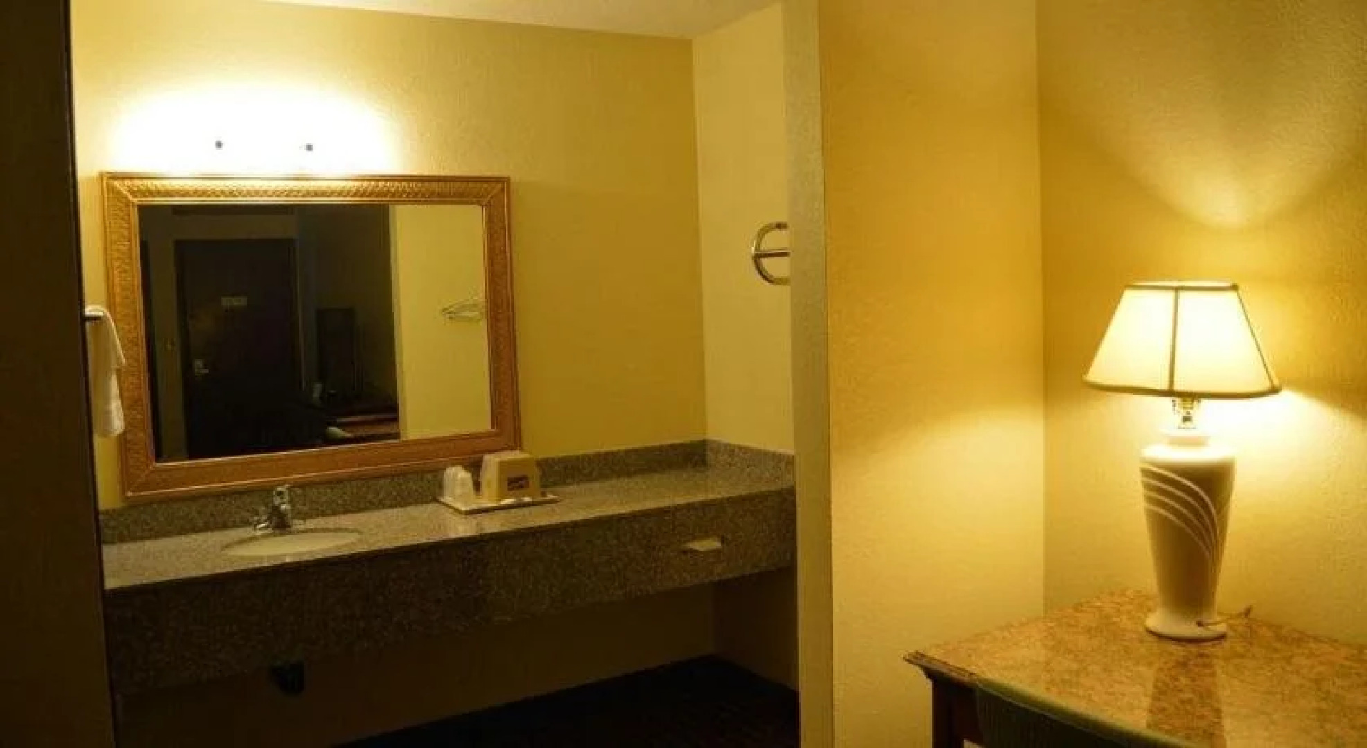 Scottish Inns & Suites Eau Claire