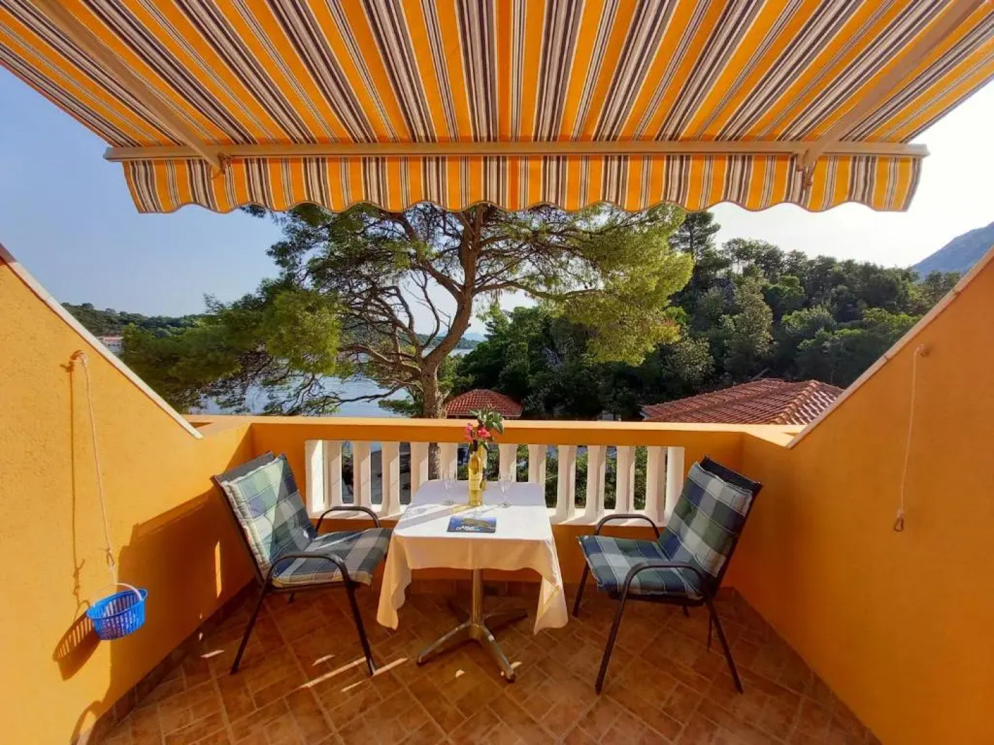 Apartments Vinko Mljet- One-bedroom Apartment With Terrace