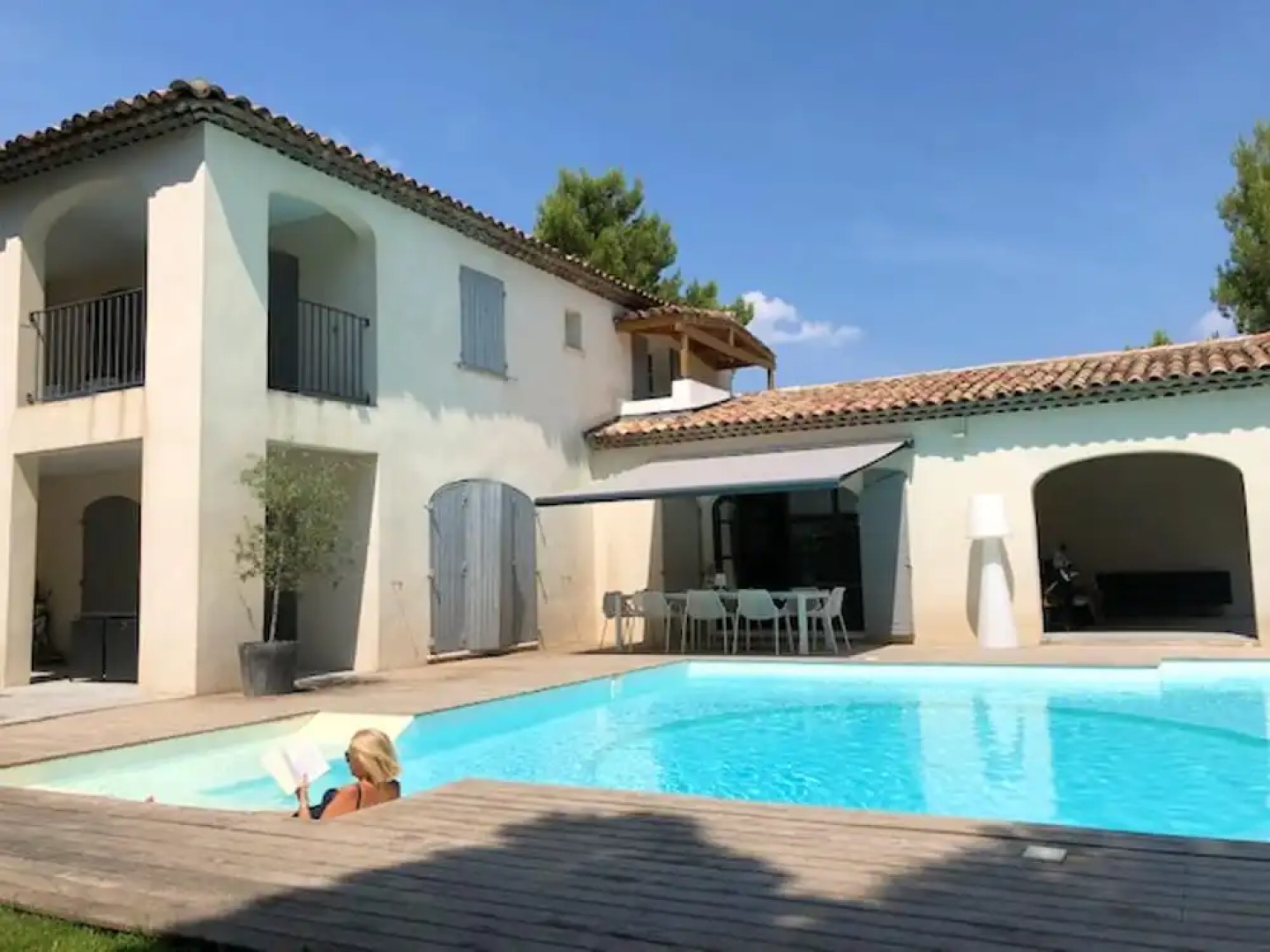 Villa With 5 Bedrooms in Mallemort, With Private Pool, Enclosed Garden and Wifi