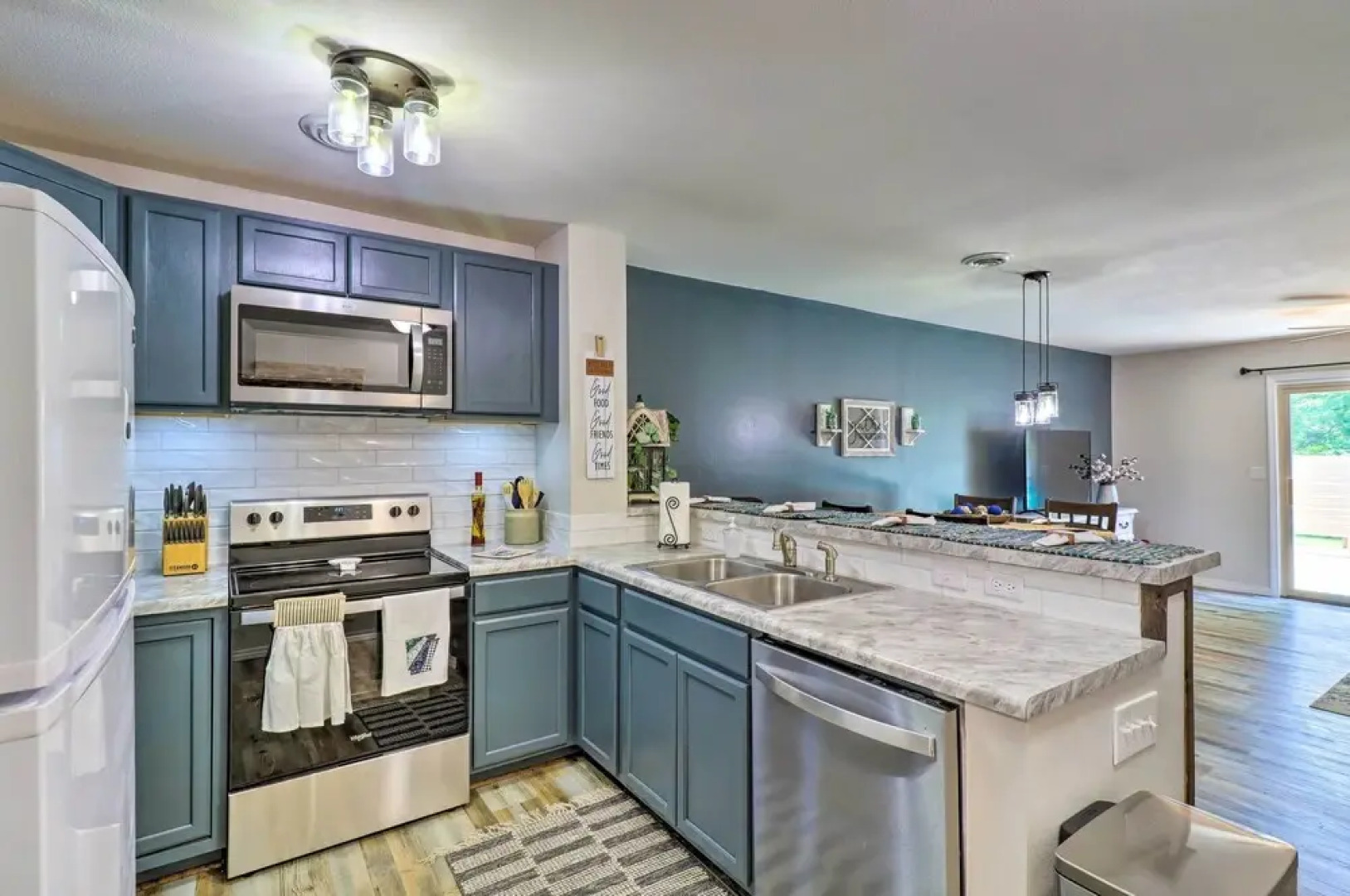 Fairfield Bay Condo w/ Patio < 5 Mi to Lake!