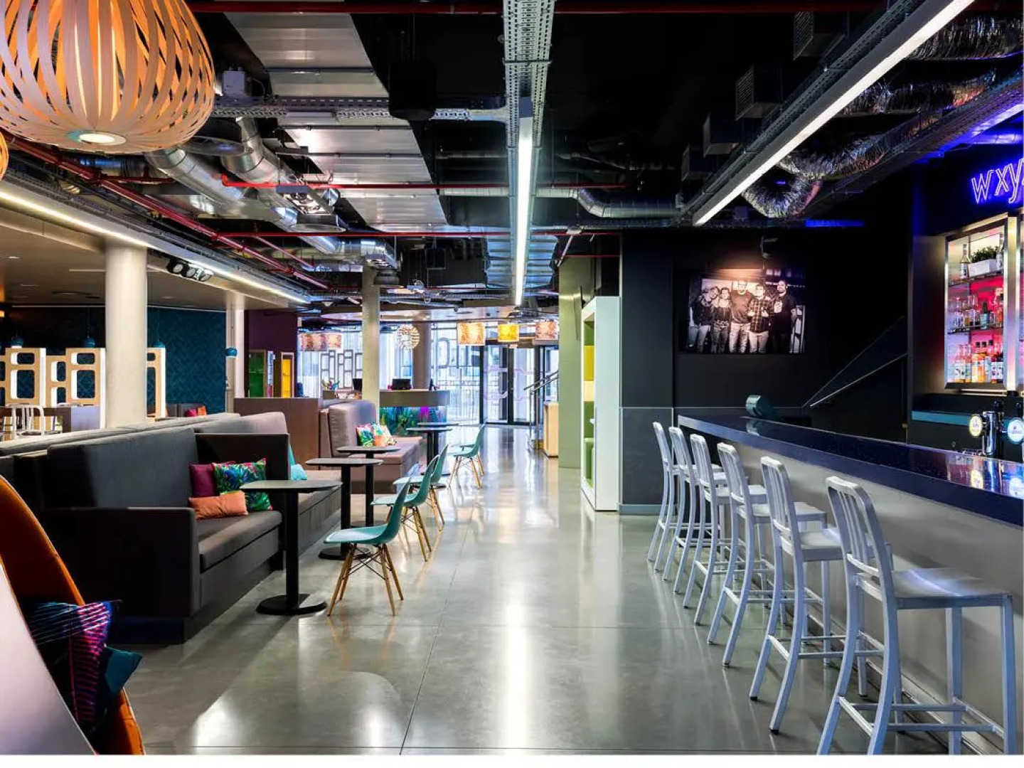 Отель Aloft Brussels Schuman