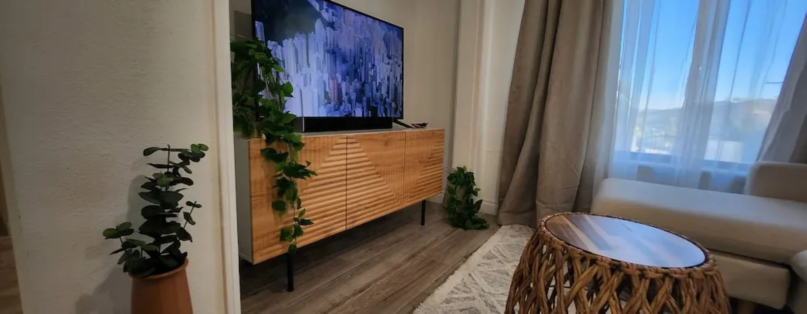 Elsinore Lake Estate