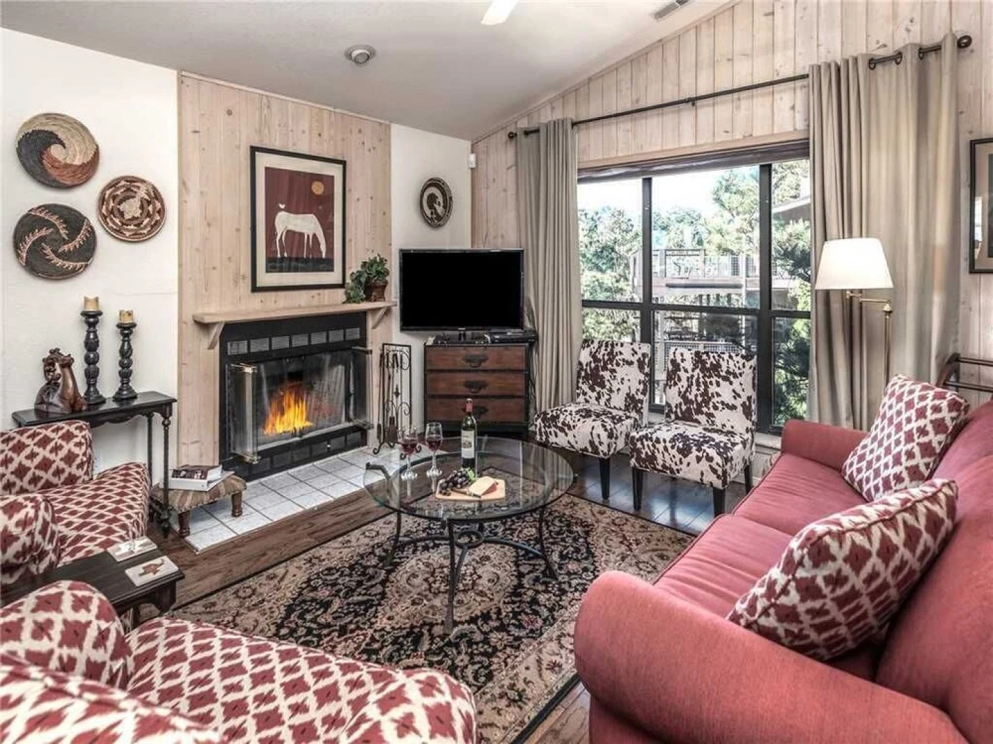 Sierra Lake Vista - Four Bedroom Cabin with Hot Tub