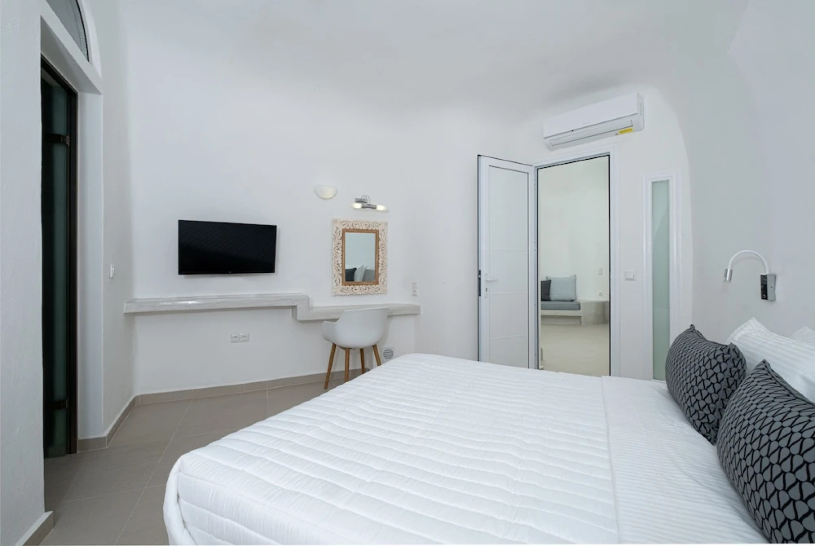 Santoterra Antigua Suites