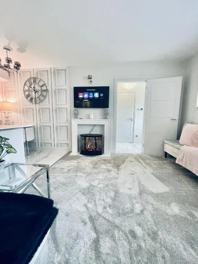 Cotswold Chic Retreats "Cloud Nine" 5 Star Chipping Campden-Parking-Garden