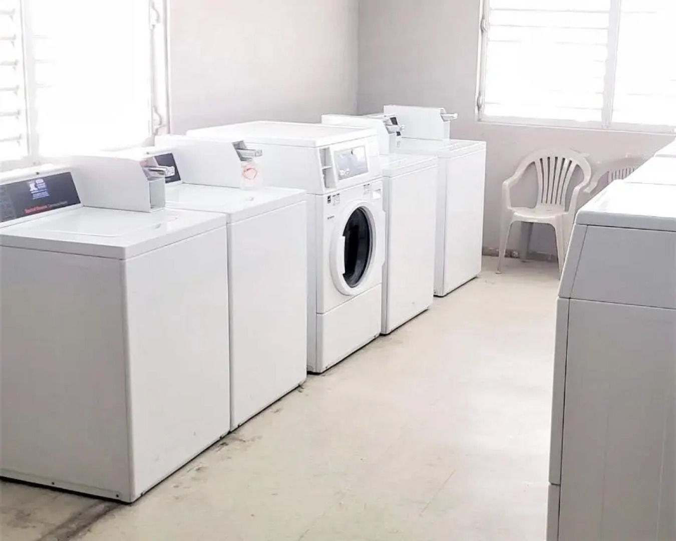 KASA Ritz at the Lagoon large studio 1 BLOCK TO BEACH at La Concha